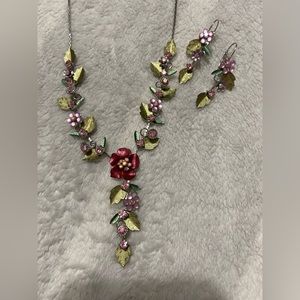 Vintage flowers and leaves handmade necklace and earrings set. High quality